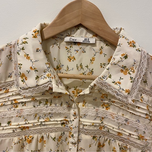 Floral blouse - Picture 5 of 12